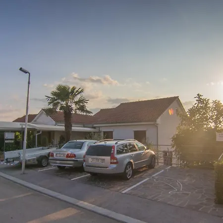 홈스테이 Kalinic *