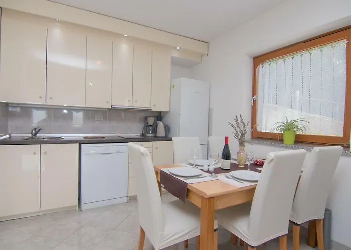 Privatunterkunft Kalinic Njivice