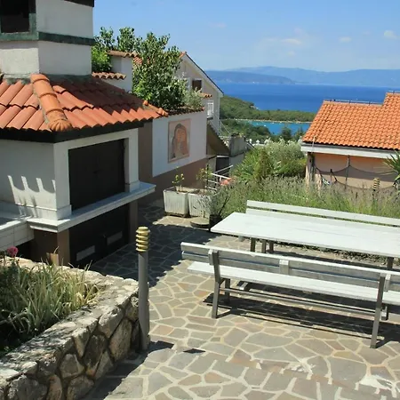 Kalinic Gazde/Camere de închiriat Njivice